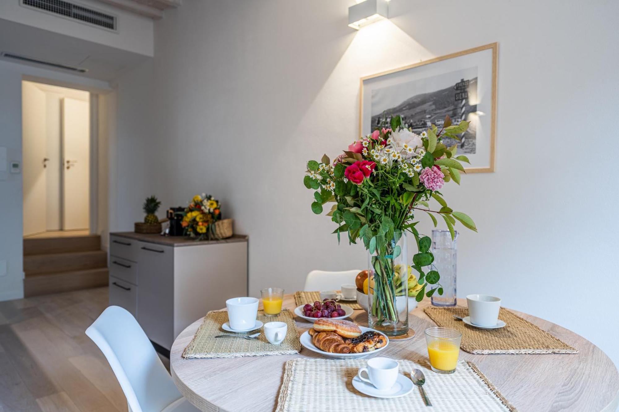 Algila Lifestyle Tornabuoni Apartments Firenze Bagian luar foto